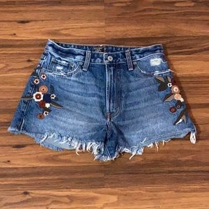 Floral Abercrombie & Fitch shorts